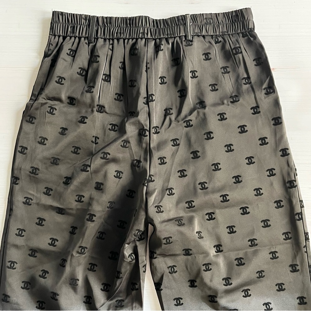 Chic Designer Black Patterned Pants - Picture 6 of 7